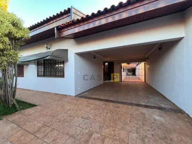 Casa com 3 Quartos para alugar, 249m² no Vila São Pedro, Americana