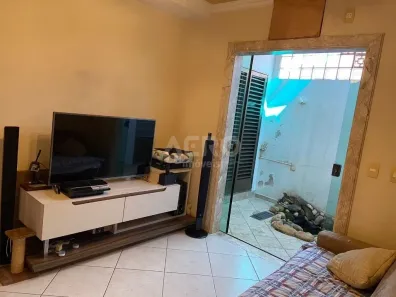 Casa com 3 Quartos à venda, 183m² no Parque Residencial Jardim Araruna, Bauru