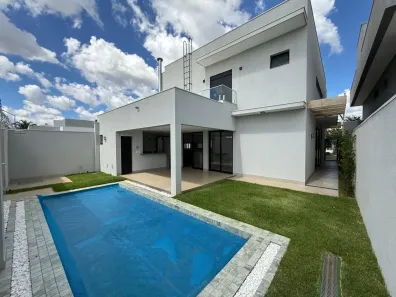 Casa de Condomínio com 3 Quartos à venda, 270m² no Shopping Park, Uberlândia