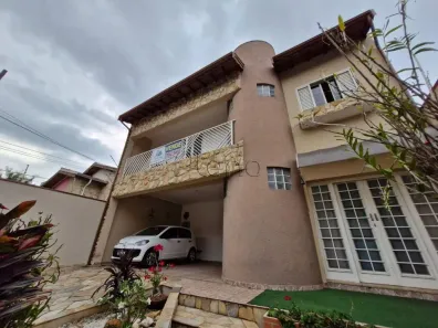 Sobrado com 3 Quartos à venda, 312m² no Taquaral, Campinas