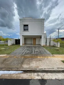 Casa com 3 Quartos para alugar, 181m² no Jardins Barcelona, Senador Canedo