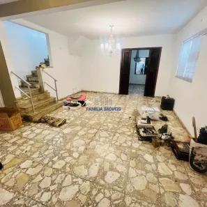 Casa com 3 Quartos para alugar, 240m² no Embaré, Santos