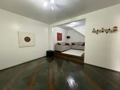 Sobrado com 3 Quartos para alugar, 220m² no Vila Pires, Santo André