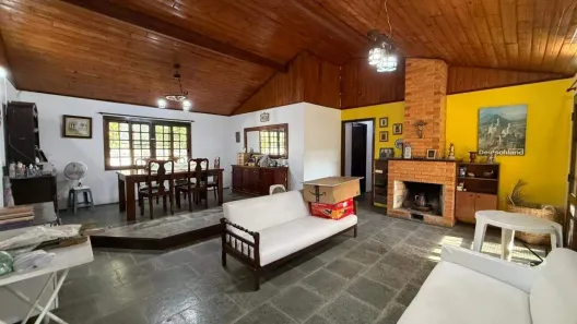 Fazenda/Sítio com 4 Quartos à venda, 120m² no Caxambu, Jundiaí