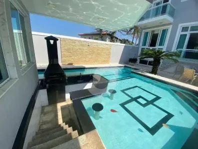 Casa com 5 Quartos à venda, 682m² no Camboinhas, Niterói