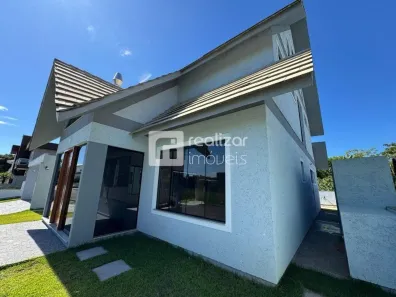 Casa de Condomínio com 3 Quartos à venda, 380m² no Cachoeira do Bom Jesus, Florianópolis