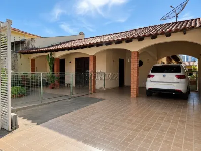 Casa com 3 Quartos à venda, 190m² no Quebec, Londrina