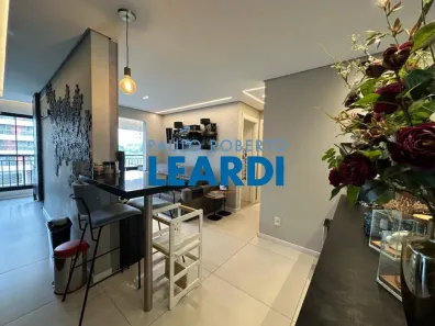Apartamento com 2 Quartos à venda, 69m² no Vila Anastácio, São Paulo