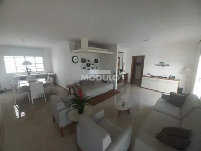 Imóvel Comercial com 3 Quartos para alugar, 300m² no Cidade Jardim, Uberlândia