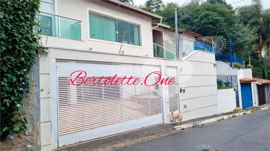 Sobrado com 4 Quartos à venda, 245m² no Vila Irmãos Arnoni, São Paulo