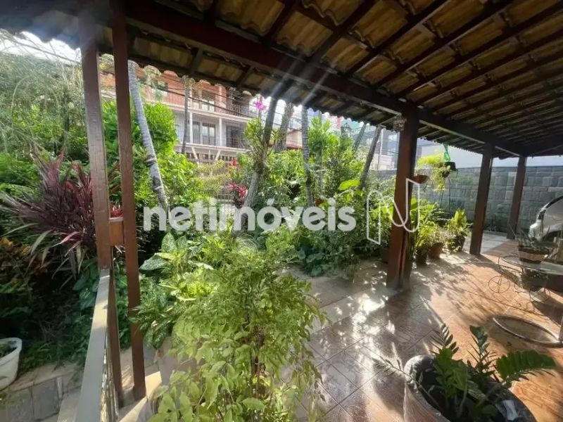 Casa com 3 quartos — Alto Caiçaras, Belo Horizonte