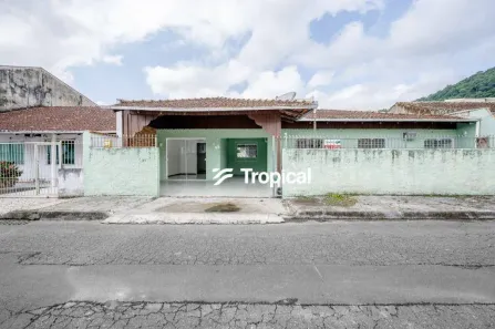 Casa com 3 Quartos para alugar, 160m² no Velha Central, Blumenau
