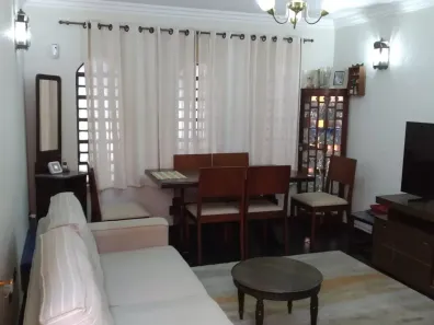 Sobrado com 3 Quartos à venda, 200m² no Jardim do Estádio, Santo André