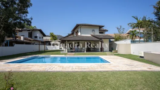 Casa com 5 Quartos à venda, 450m² no Tabatinga, Caraguatatuba