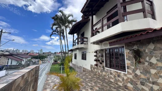 Casa com 4 Quartos à venda, 186m² no Barreiros, São José