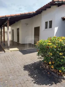 Imóvel Comercial com 3 Quartos para alugar, 230m² no Cidade Jardim, Uberlândia
