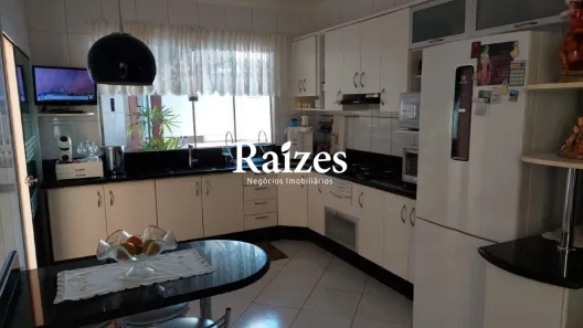 Casa com 4 Quartos à venda, 304m² no Santa Mônica, Uberlândia