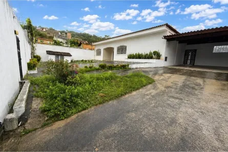 Casa com 3 Quartos à venda, 600m² no Jardim Leblon, Registro