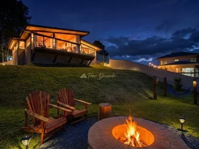 Casa com 3 Quartos à venda, 200m² no , Campos do Jordão