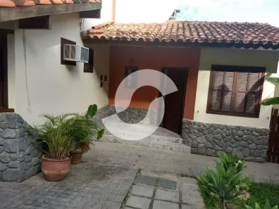 Casa com 4 Quartos à venda, 210m² no Badu, Niterói