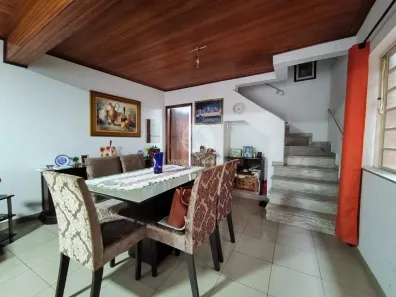 Sobrado com 3 Quartos à venda, 156m² no Aparecida, Santos
