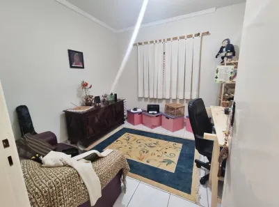 Casa com 3 Quartos à venda, 432m² no Cidade Jardim, Uberlândia