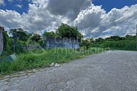 Lote/Terreno à venda, 327m² no Estância Balneária Maria Helena Novaes, Peruíbe