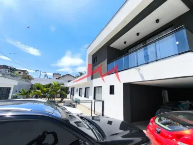 Casa com 4 Quartos à venda, 315m² no Colubande, São Gonçalo