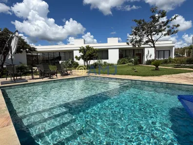 Fazenda/Sítio com 4 Quartos à venda, 2074m² no , Hidrolândia