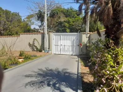 Fazenda/Sítio com 3 Quartos para alugar, 175m² no Parque dos Pinheiros, Botucatu