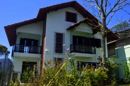 Casa com 3 Quartos à venda, 345m² no Golfe, Teresópolis