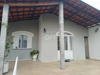 Casa com 3 Quartos à venda, 170m² no Jardim García, Campinas