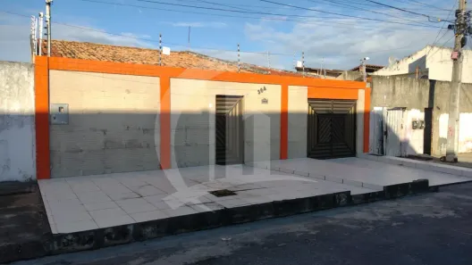 Casa com 3 Quartos à venda, 200m² no Dezoito do Forte, Aracaju