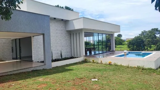Casa de Condomínio com 3 Quartos à venda, 200m² no Sítios de Lazer Talismã, Guapó