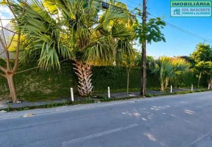 Casa com 6 Quartos para alugar, 420m² no Engenheiro Luciano Cavalcante, Fortaleza