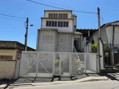 Casa com 6 Quartos à venda, 500m² no Centro, Nova Iguaçu