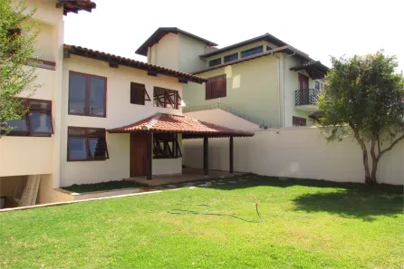 Casa com 4 Quartos para alugar, 320m² no Cidade São Francisco, São Paulo