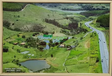 Fazenda/Sítio com 3 Quartos à venda, 484000m² no , Lavrinhas