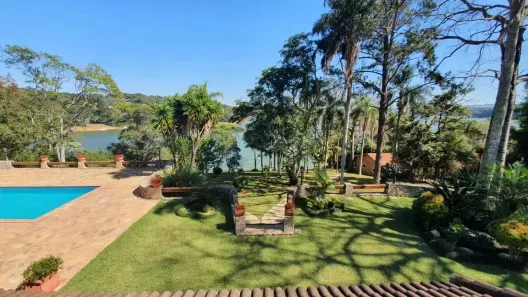 Fazenda/Sítio com 8 Quartos à venda, 930m² no Curral, Ibiúna