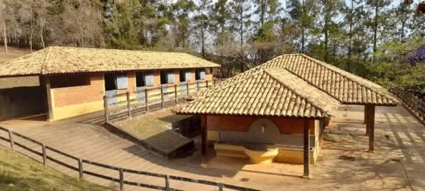 Fazenda/Sítio com 4 Quartos à venda, 100m² no , Aiuruoca