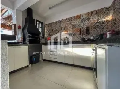 Sobrado com 5 Quartos à venda, 210m² no Urbanova, São José dos Campos