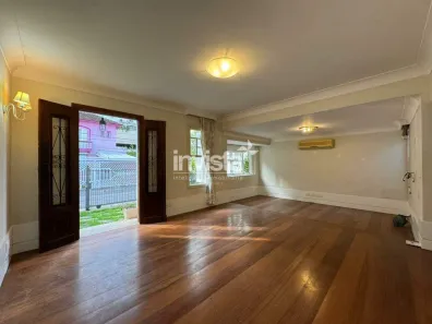 Casa com 3 Quartos para alugar, 216m² no Gonzaga, Santos