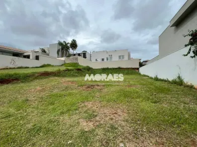 Lote/Terreno à venda, 450m² no Residencial Jardim Estoril V, Bauru