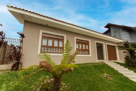 Casa com 3 Quartos à venda, 292m² no Orfãs, Ponta Grossa