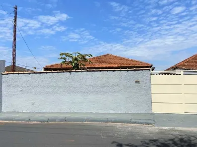 Casa com 2 Quartos para alugar, 78m² no Parque Alvorada, Araraquara