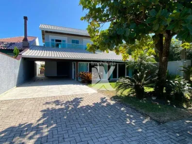 Casa com 4 Quartos para alugar, 240m² no Atami, Pontal do Paraná