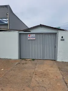 Casa com 3 Quartos para alugar, 75m² no Setor Urias Magalhães, Goiânia