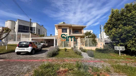 Casa com 3 Quartos para alugar, 244m² no Santa Maria, Chapecó