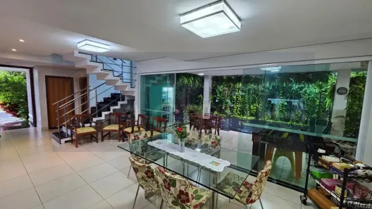 Casa de Condomínio com 4 Quartos à venda, 343m² no Jardins Milão, Goiânia