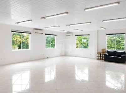Sala Comercial para alugar, 127m² no Ponta Aguda, Blumenau